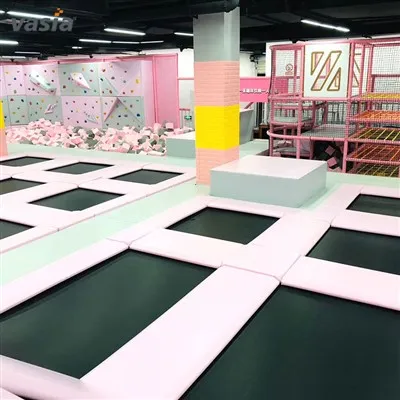 Cât de mare este parcul mediu de trambuline mici?