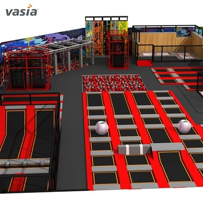Zona de sărituri în parc cu trambulină în aer liber